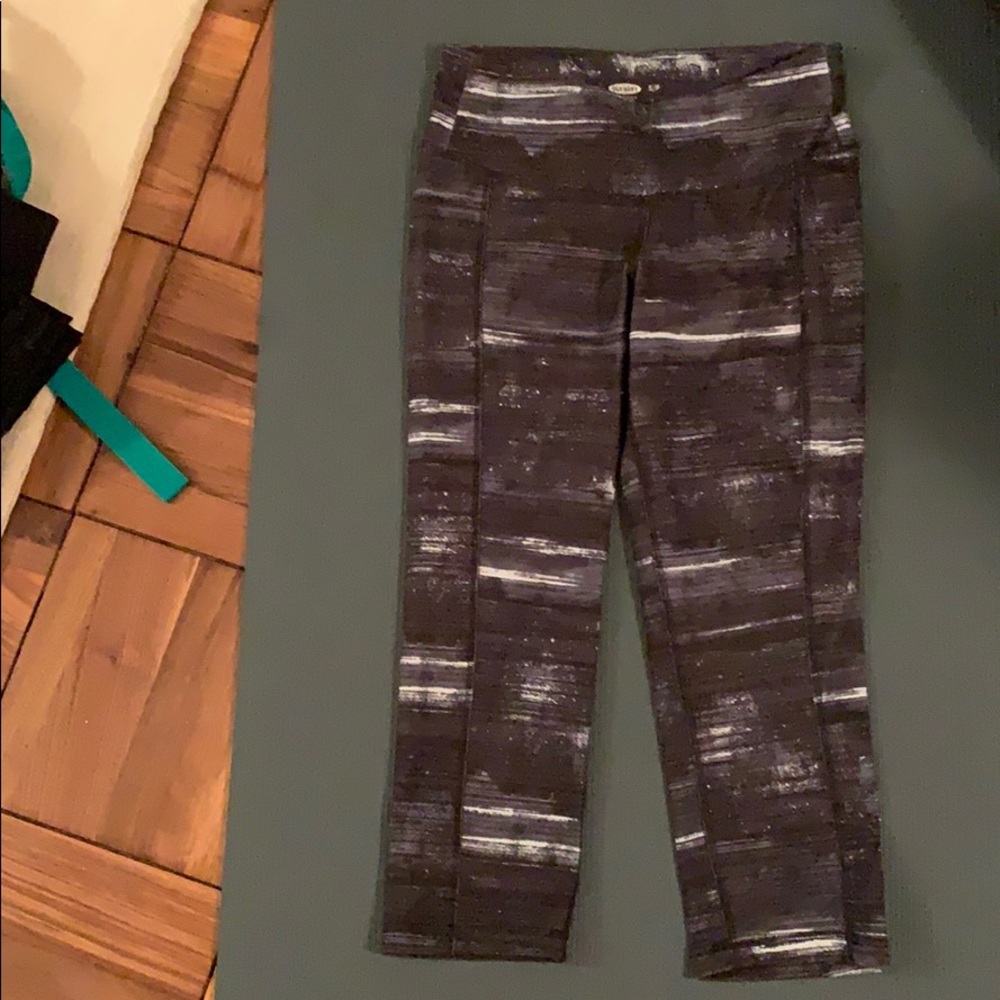 Old Navy Capri Gym Pants